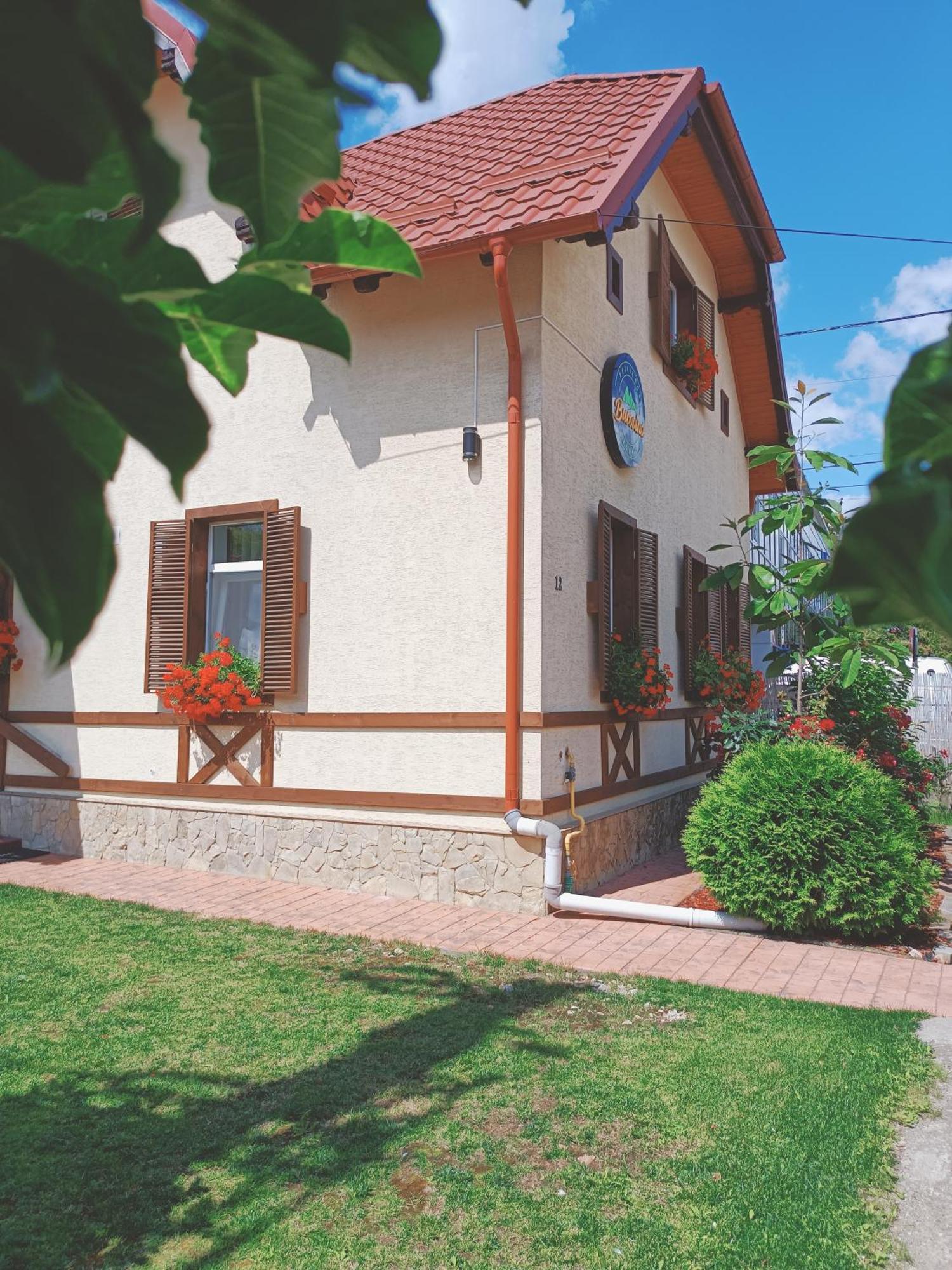 Residence Rooms Bucovina Câmpulung Moldovenesc Екстериор снимка