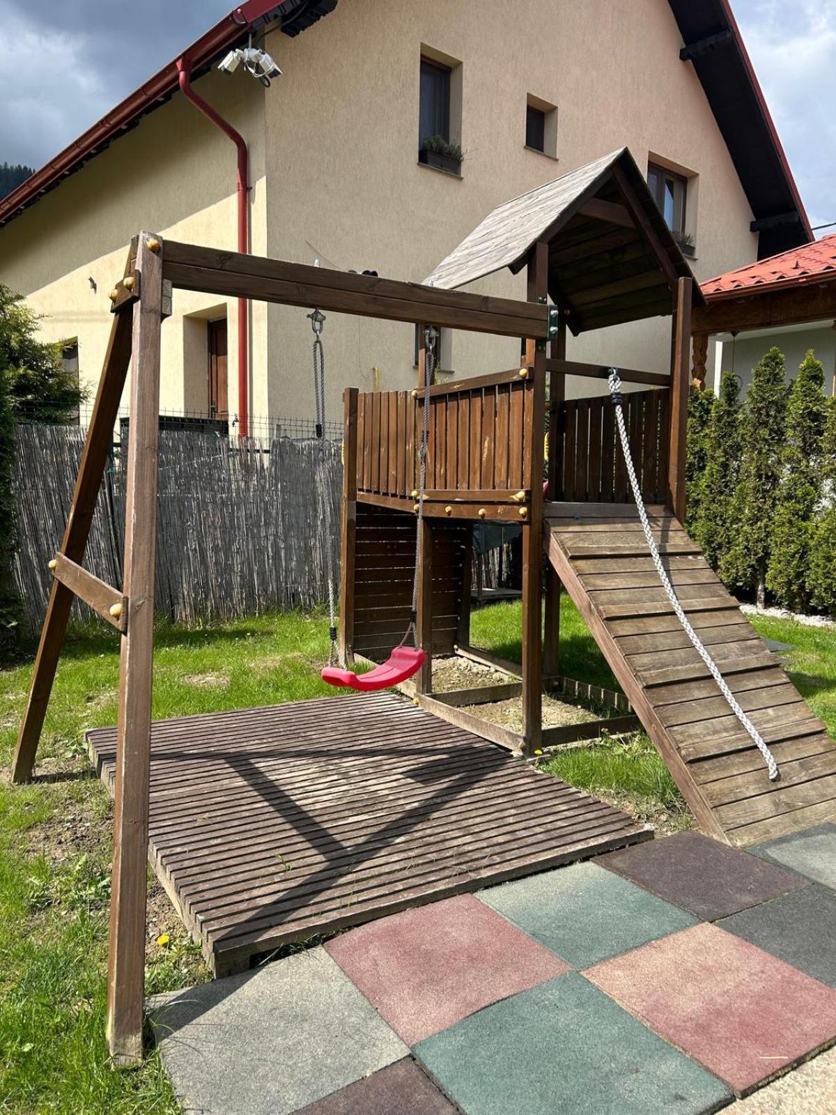 Residence Rooms Bucovina Câmpulung Moldovenesc Екстериор снимка