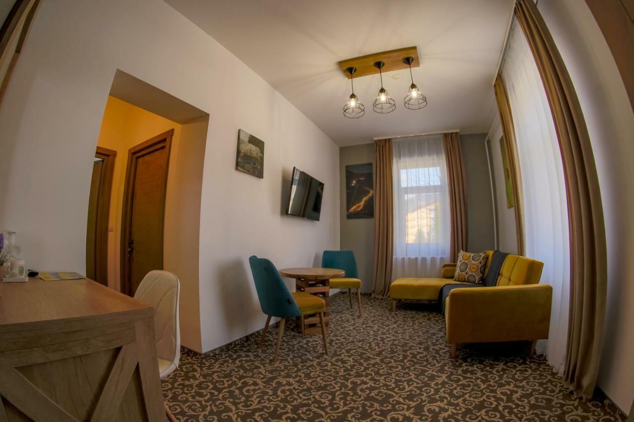 Residence Rooms Bucovina Câmpulung Moldovenesc Екстериор снимка